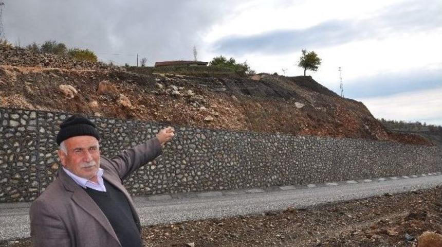 Kıbrıs Gazisi Bozulan Yolunun Yapılmasını İstiyor