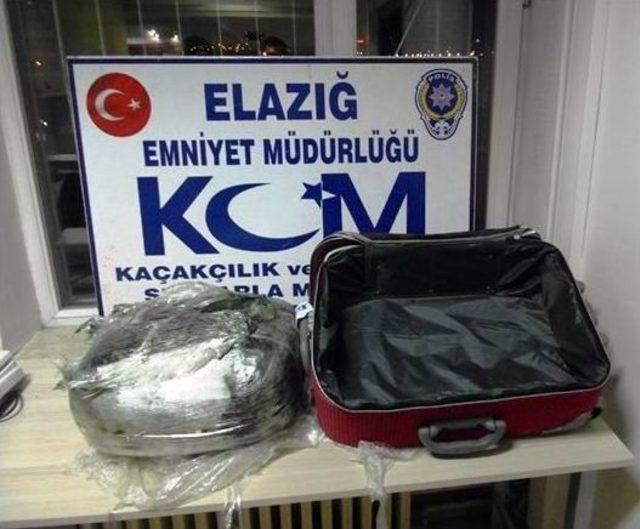 Elazığ’da 4 Operasyonda 15 Kilogram Esrar, 13 Bin Paket Kaçak Sigara Ele Geçirildi