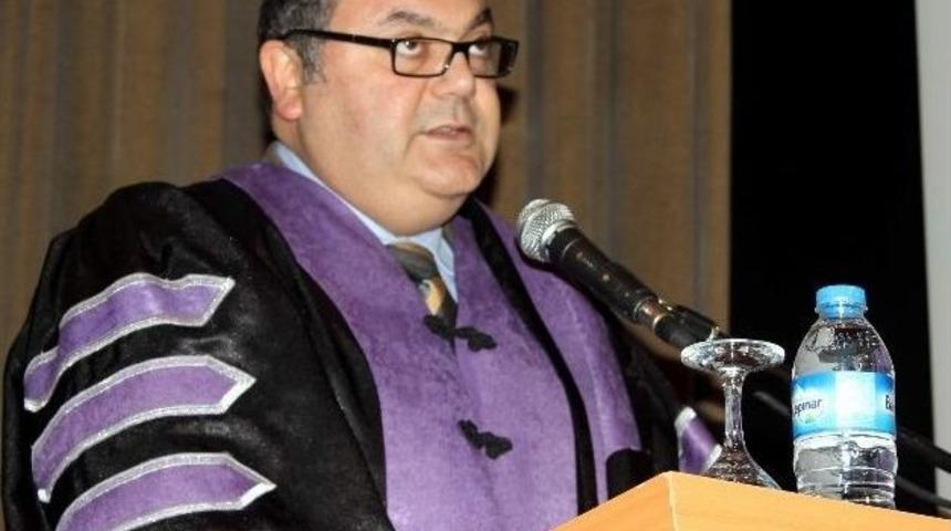 Diş Hekimleri Beyaz &Ouml;nl&uuml;klerini Giydi