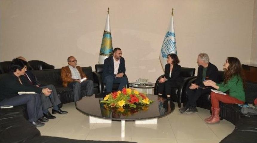 Hollanda Heyeti Diyarbakır Büyükşehir Belediyesini Ziyaret Etti