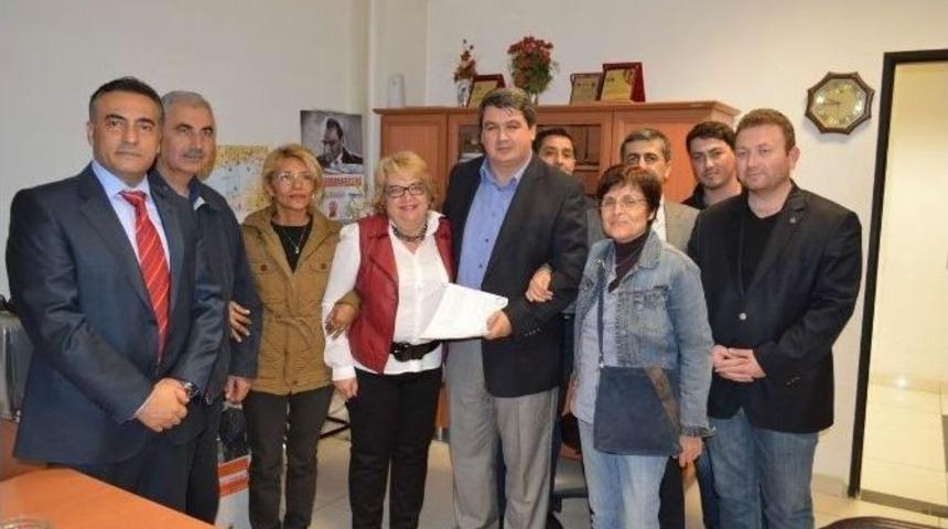 Ak Parti Edremit İl&ccedil;e Y&ouml;netimi Mazbatalarını Aldı