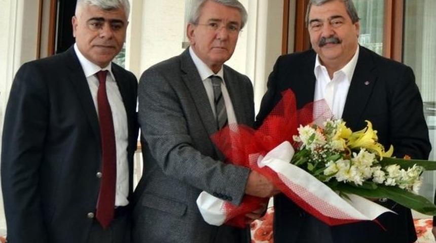 T&uuml;rk-iş Genel Başkanı Atalay, Konukoğlu&rsquo;nu Ziyaret Etti