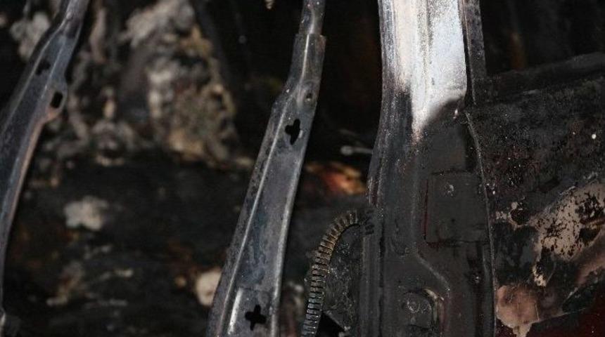 Otomobil İ&ccedil;erisinde Yanarak Hayatını Kaybeden 4 Yaşındaki &Ccedil;ocuk Toprağa Verildi