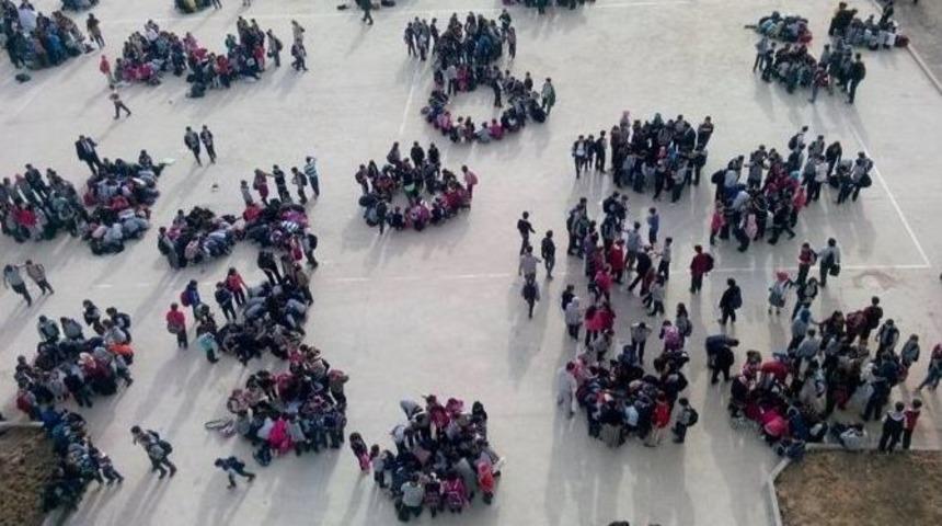 &Ouml;ğrenciler &rsquo;l&ouml;semi&rsquo;ye Dikkat &Ccedil;ekti