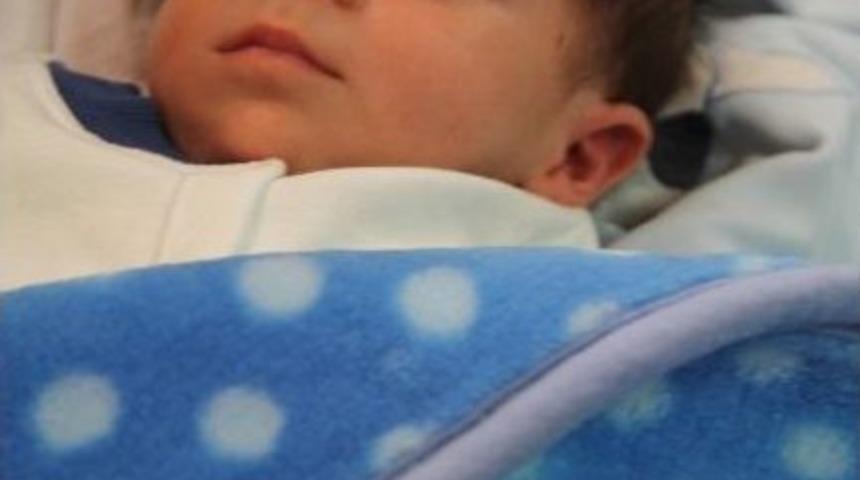 (&ouml;zel)madencinin 22 G&uuml;nl&uuml;k Bebeğine &Uuml;niversite &Ouml;ğrencileri Sahip &Ccedil;ıktı
