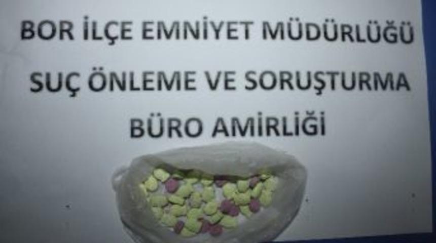 Bor&rsquo;da 42 Adet Uyuşturucu Hap Ele Ge&ccedil;irildi