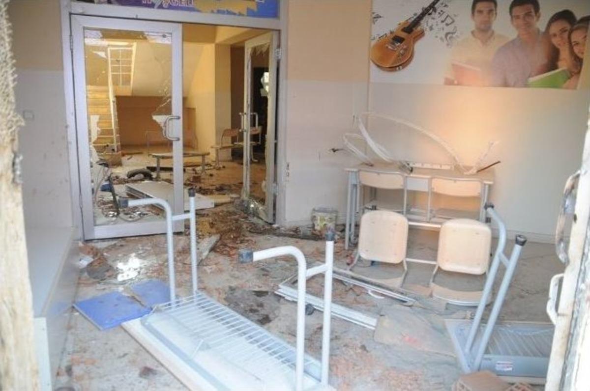 Cizre&rsquo;de Gen&ccedil;lik Merkezi Tahrip Edilip Yağmalandı