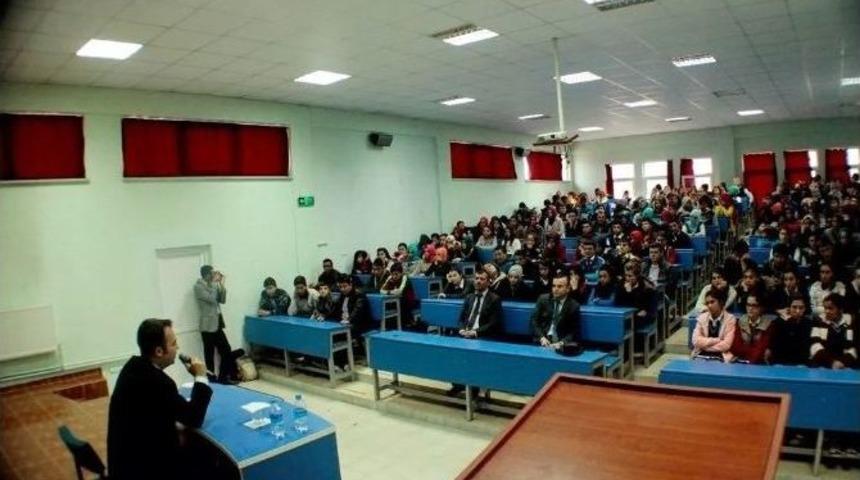 Hisarcık Anadolu Lisesinde &ldquo;kariyer G&uuml;nleri&rdquo; Devam Ediyor
