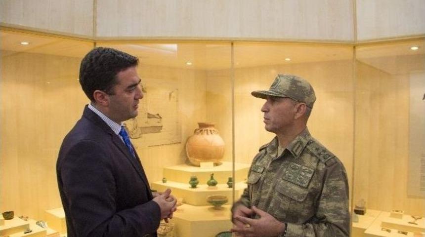 Korgeneral Barut&ccedil;u&rsquo;nun Ahlat Ziyareti