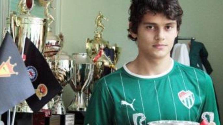 18 Yaş Altı D&uuml;nyanın En İyi 50 Futbolcusu Listesinde Bir T&uuml;rk