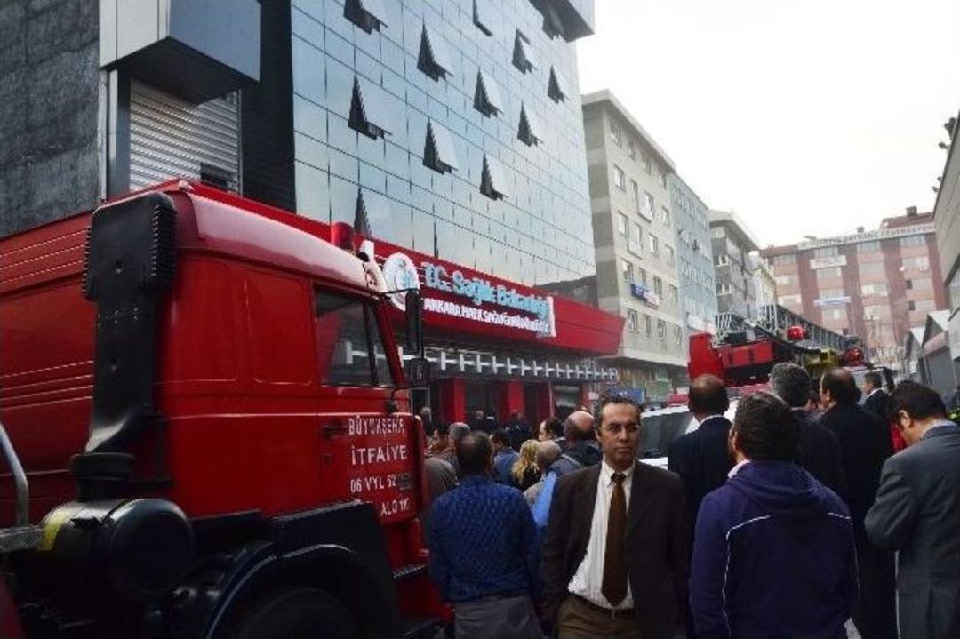 Ankara Halk Sağlığı M&uuml;d&uuml;rl&uuml;ğ&uuml;nde Yangın &Ccedil;ıktı