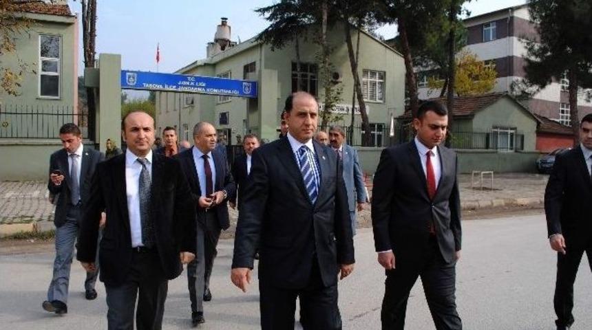 Vali &Ccedil;omaktekin Taşova&rsquo;yı Gezdi