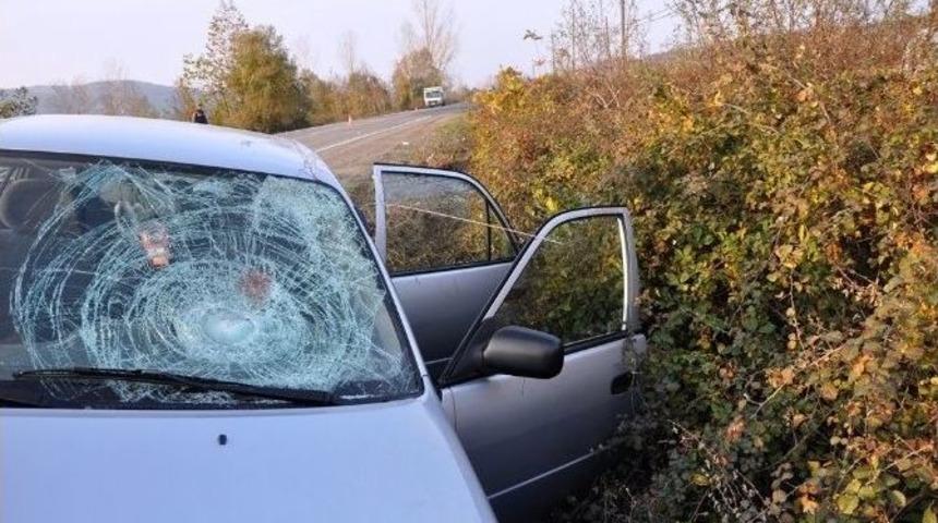 Otomobilin &Ccedil;arptığı Yaşlı Adam &Ouml;ld&uuml;