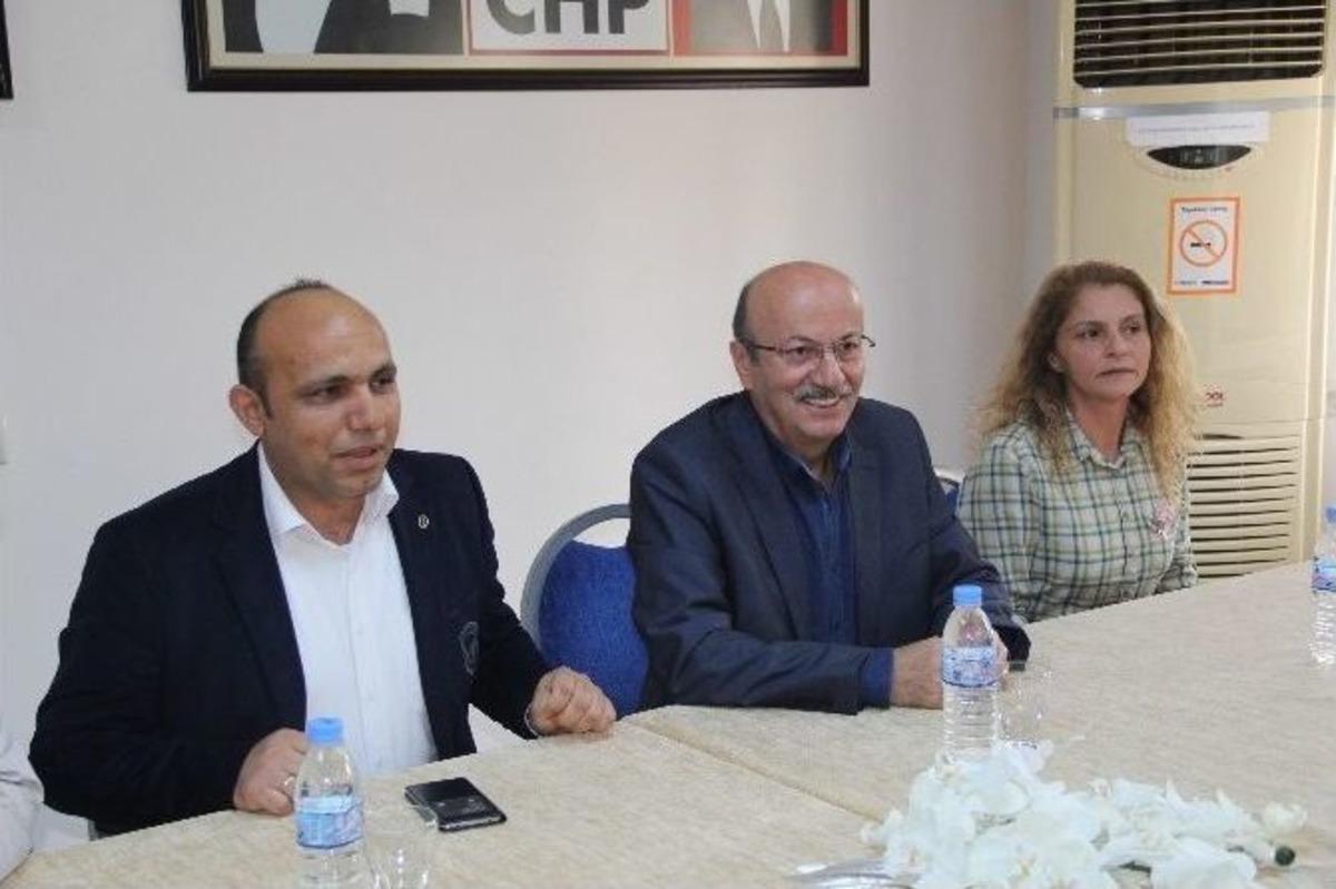 Bekaroğlu&rsquo;na Kuşadası&rsquo;nda &ldquo;siz Ger&ccedil;ekten Chp&rsquo;limisiniz ? &ldquo; Ve &ldquo; Atat&uuml;rk &ldquo; Sorusu