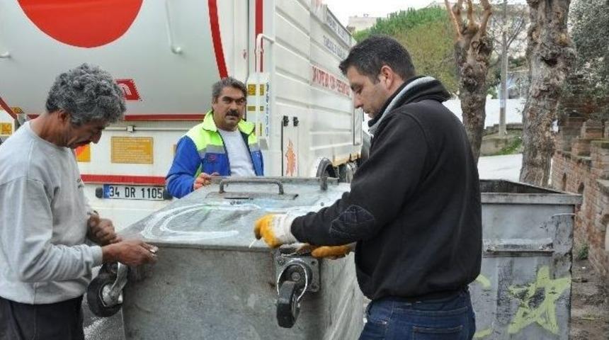 Kuşadası&rsquo;nda Temizlik &Ccedil;alışmaları