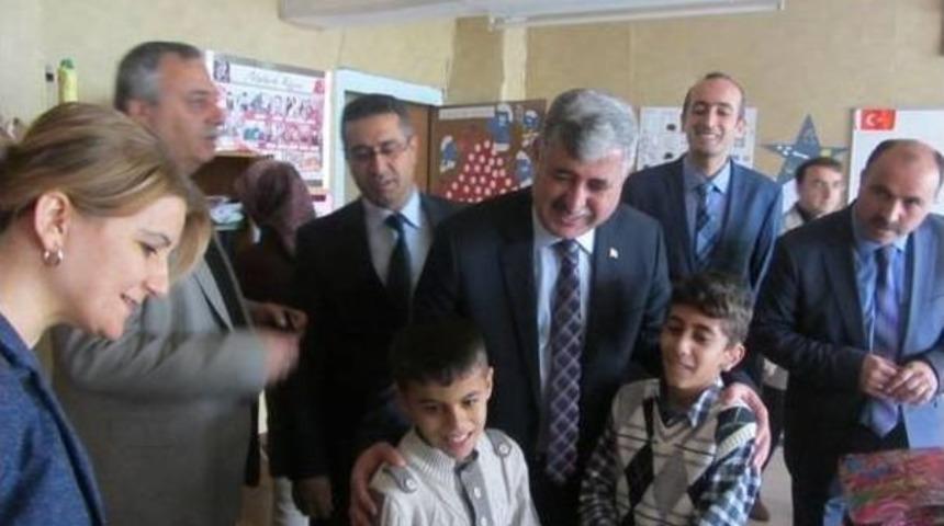 Başkan Uğur Polat, İşitme Engelliler Okulu&rsquo;nu Ziyaret Etti