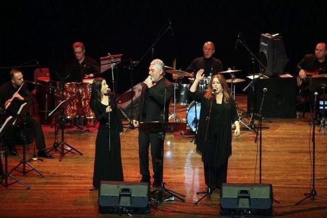 Modern Folk M&uuml;zik Topluluğundan M&uuml;zikal Ziyafet 1