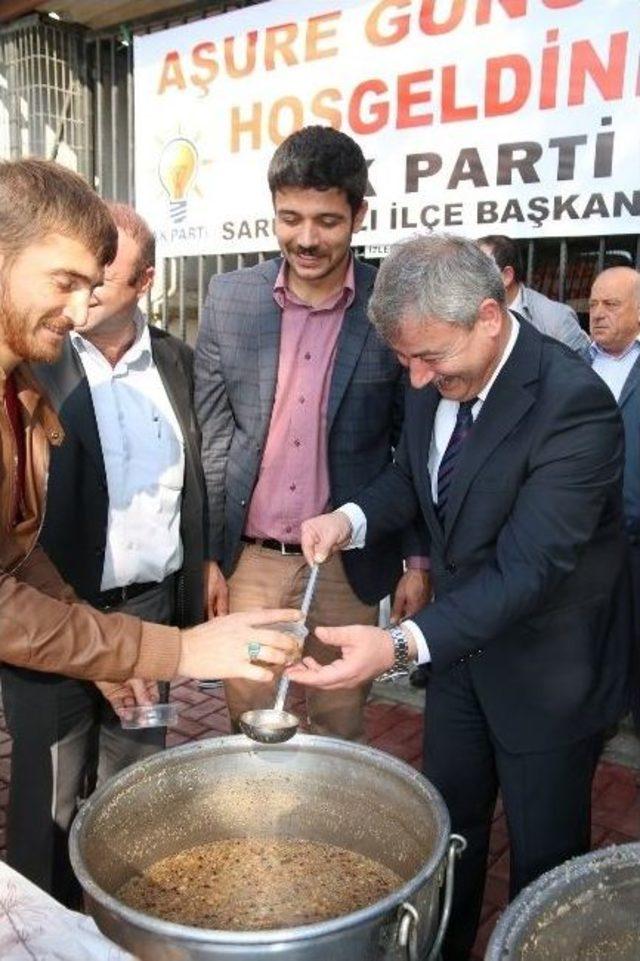 Ak Parti Saruhanlı’da Aşure Dağıttı