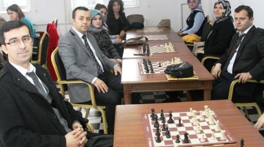 Bilgievlerinde Satran&ccedil; Eğitmen Kursları Başladı