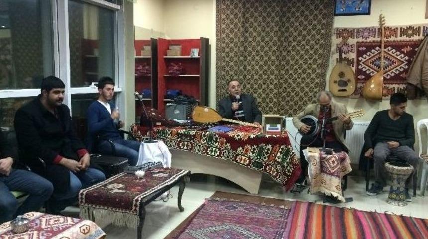 Ak Parti&rsquo;den Aşıklar Kahvesi&rsquo;ne Ziyaret