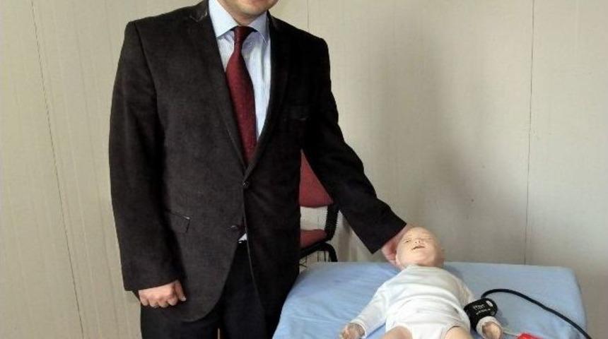 Sağlık Personeline Sim&uuml;lasyonlu Eğitim