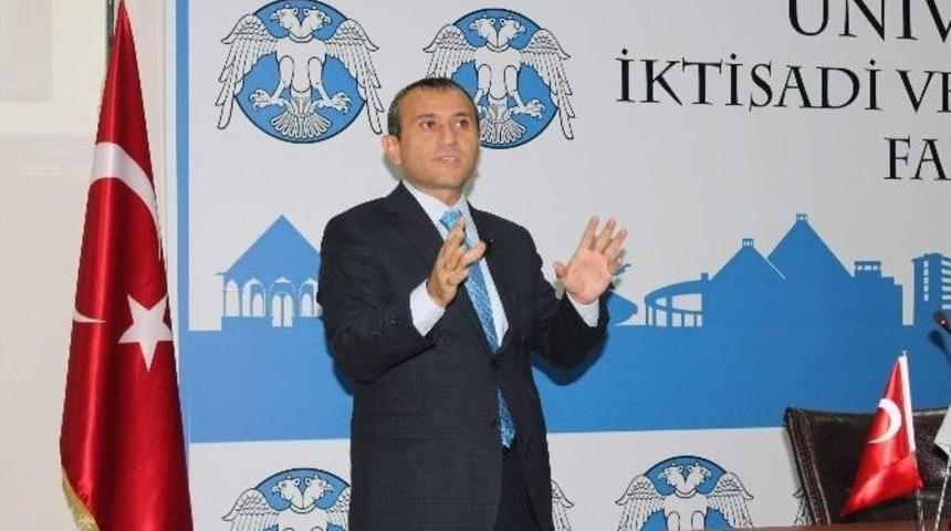 Kaymakam Sonel Sel&ccedil;uk &Uuml;niversitesi&rsquo;nde