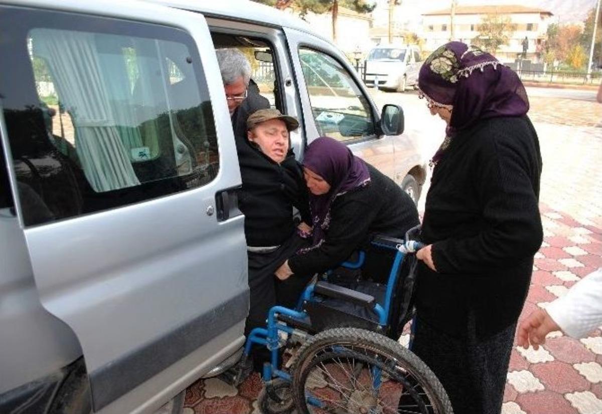Hakan İle Annesinin Engel Tanımayan Hikayesi