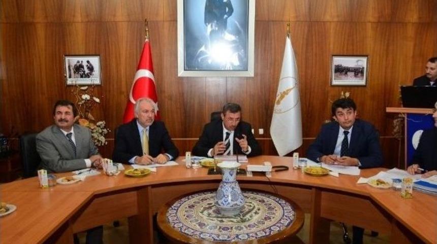 Vali Yılmaz: K&uuml;tahya, Okullardaki Fiziki Yapılaşmada T&uuml;rkiye Ortalamasının &Uuml;zerinde