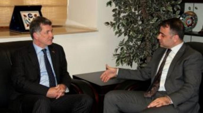 İngiltere Ankara B&uuml;y&uuml;kel&ccedil;isi Moore&rsquo;dan Dtso&rsquo;ya Ziyaret