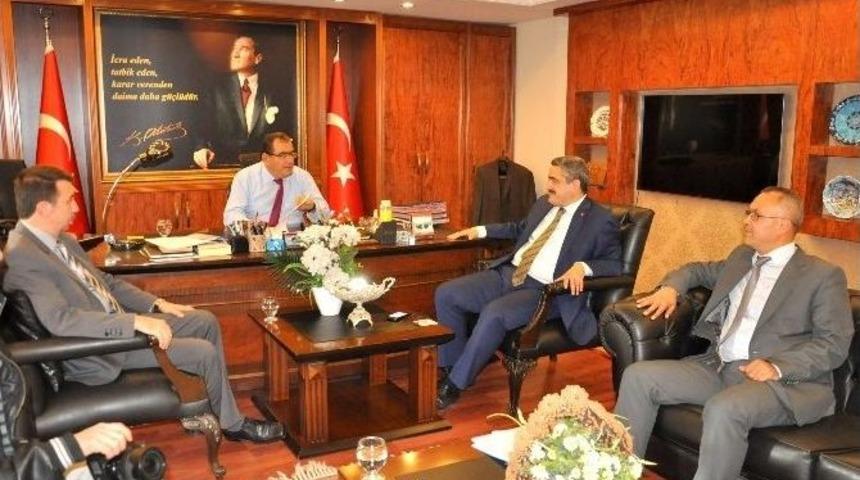 Nazilli Belediyesi Halkın Eğitimi İ&ccedil;in Hizmet Verecek