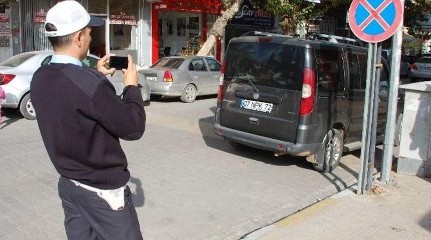 Ara&ccedil;larını Uygunsuz Park Yapanlara Cezalar Yağıyor