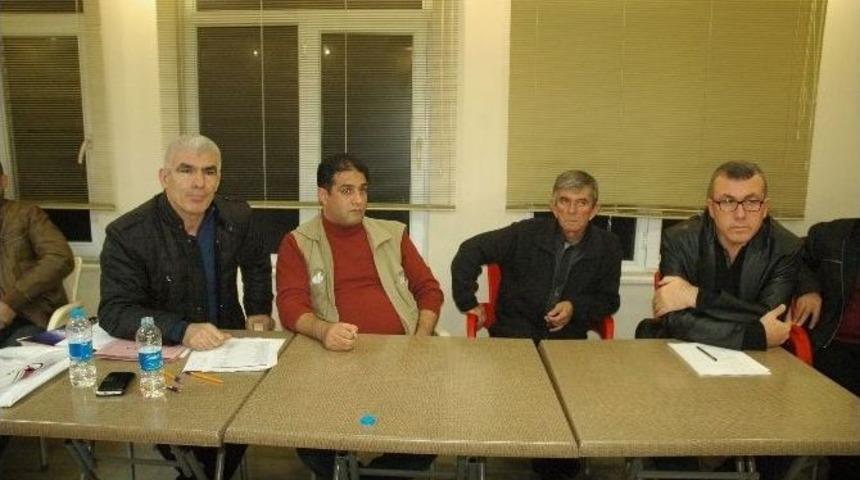 &Ccedil;erkezler Dernek &Ccedil;atısı Altında Bir Araya Geldi