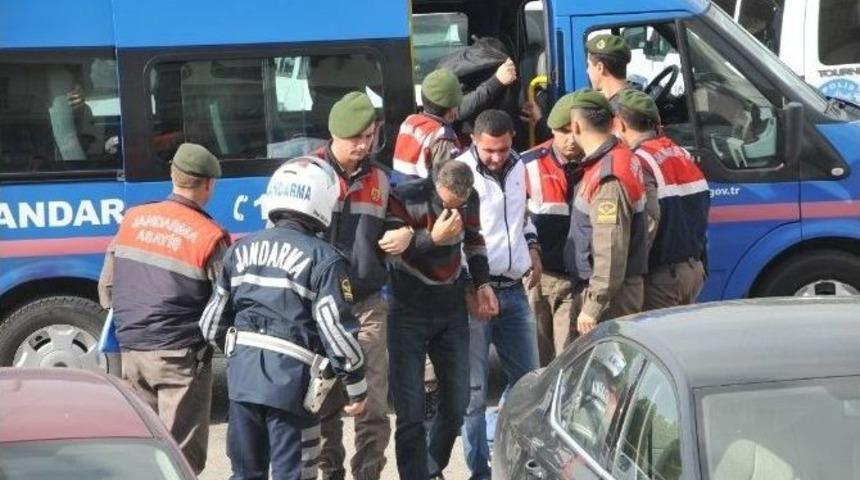 Ka&ccedil;ak&ccedil;ılar Kıskıvrak Yakalandı