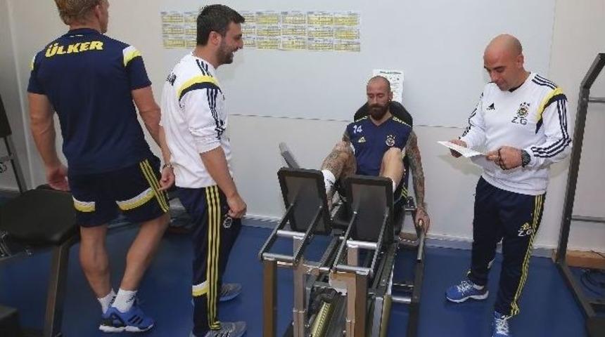 Fenerbah&ccedil;e, Bursaspor Ma&ccedil;ı Hazırlıklarını S&uuml;rd&uuml;r&uuml;yor