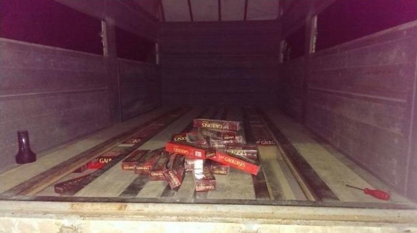 15 Bin 500 Paket Ka&ccedil;ak Sigara Ele Ge&ccedil;irildi