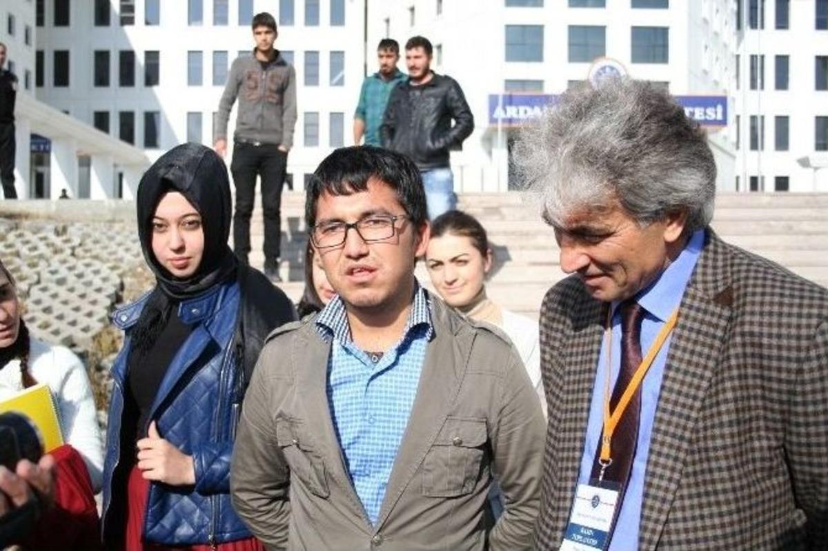 Rekt&ouml;r Prof. Dr. Ramazan Korkmaz, Karslı Basın Mensuplarına Ar&uuml;&rsquo;y&uuml; Gezdirdi