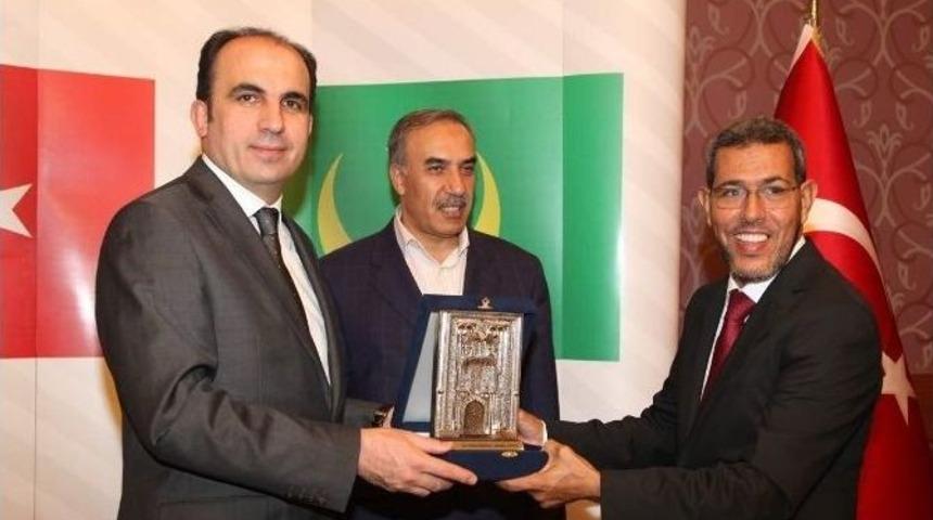 Sel&ccedil;uklu Ve Arafat Kardeş Oldu