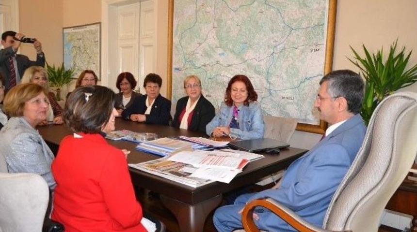 Yardım Sevenler Vali Bektaş&rsquo;ı Ziyaret Etti