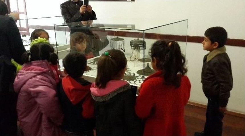 Anaokulu &Ouml;ğrencilerinden Etnoğrafya M&uuml;zesine Ziyaret