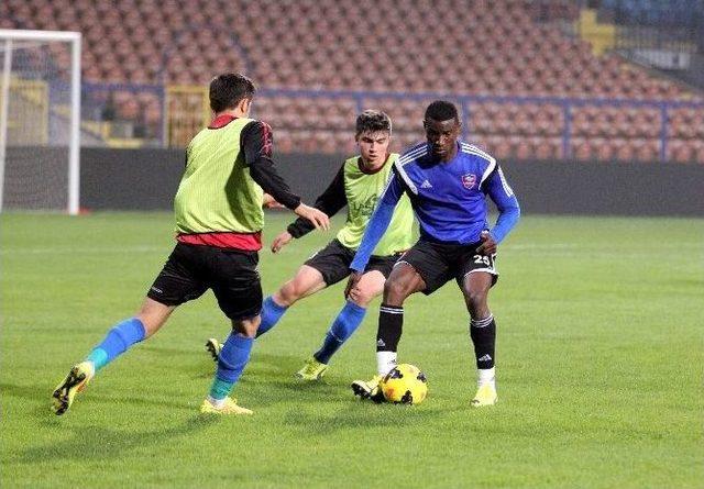 Karabükspor’da Gençlerbirliği Hazırlıkları Sürüyor