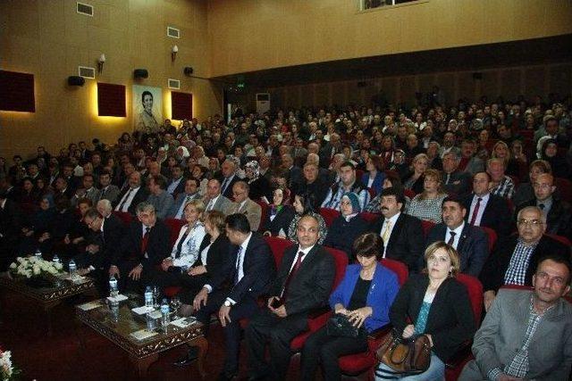 Türk Sanat Müziği’nin Ünlü Sesi Melihat Gülses, Kilis’te Konser Verdi