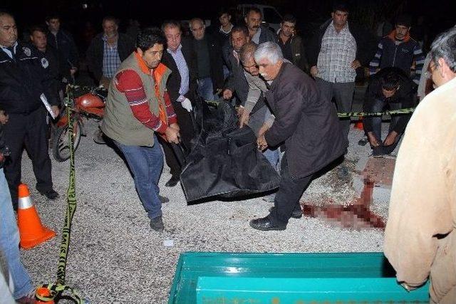Antalya&rsquo;da Motosiklet Kazası: 1 &Ouml;l&uuml; 1