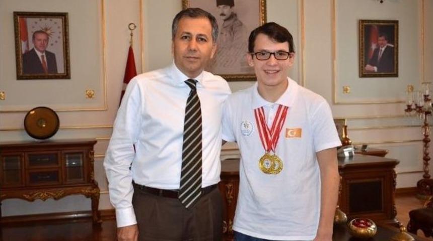 &Ouml;zel Sporcu Ataberk Y&uuml;cel, Tekirdağ Valisi Ali Yerlikaya&rsquo;yı Ziyaret Etti