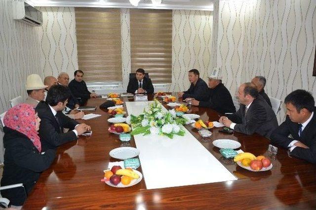Kırgız Heyeti, M&uuml;siad&rsquo;ı Ziyaret Etti 1