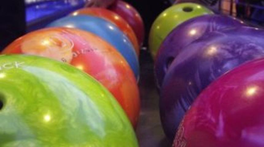 &Ouml;ğretmenler, Bowling&rsquo;le Stres Atacak