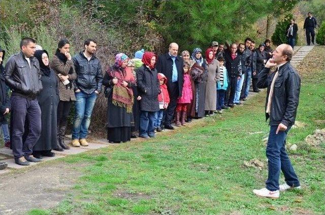 Lapseki Belediyesinden Şehitler Abidesine Ziyaret 3
