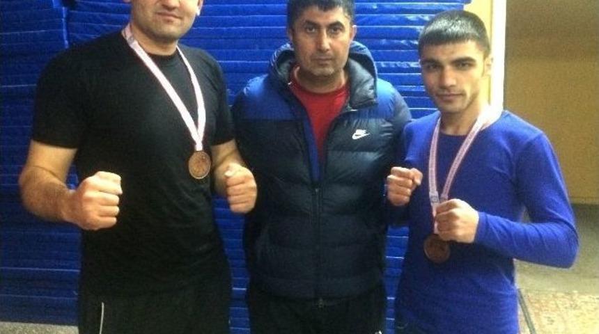 Erzincan Belediye Spor Boks Takımı T&uuml;rkiye &Uuml;&ccedil;&uuml;nc&uuml;s&uuml; Oldu