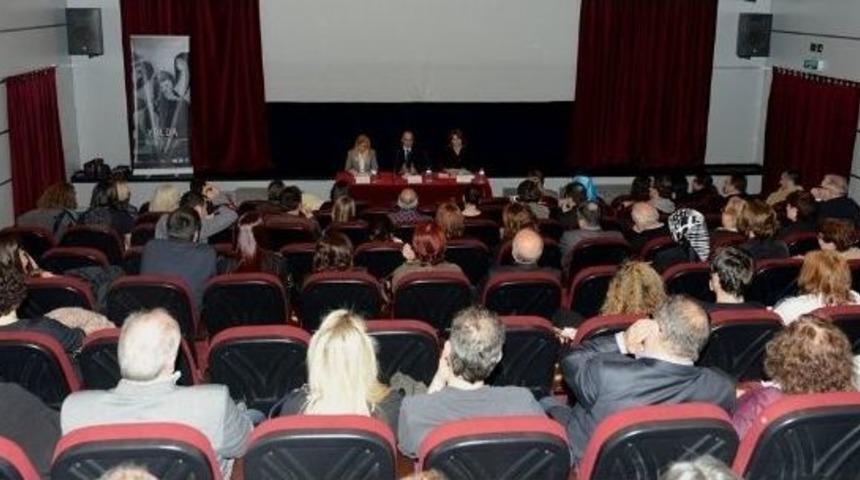 &ldquo;yolda&rdquo; İzleyenleri Ağlattı