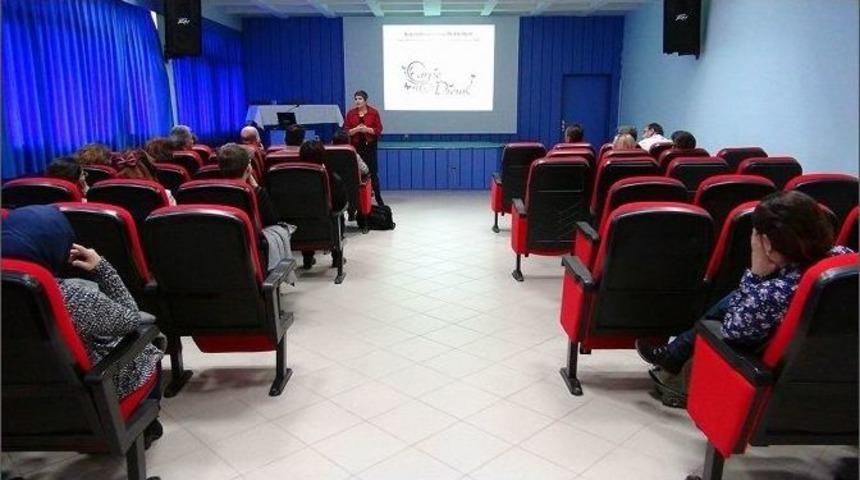 C&uuml;&rsquo;de &lsquo;yaşamı Y&ouml;netmek Ve Akademik Gelişim&rsquo; Konferansı