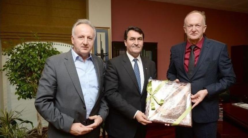 Bosna&rsquo;dan Başkan D&uuml;ndar&rsquo;a Teşekk&uuml;r Ziyareti